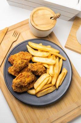 Dry rub wings and fries