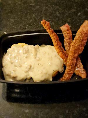 Artismo Gallery & Bistro