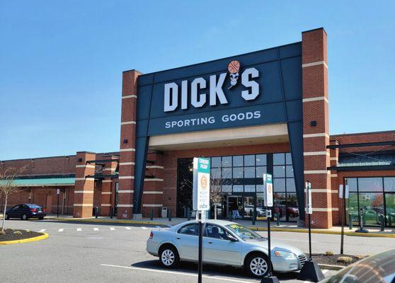 DICK'S Sporting Goods