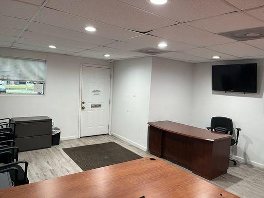 Office, flexible lease terms. Call today.