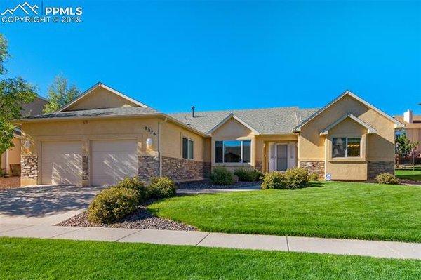 Mountain Shadows home listed for 559,000. Large home, 5 bedroom, Modern Kitchen