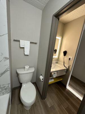 Standard Guest Room Bathroom