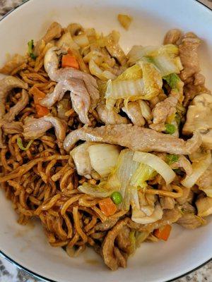 Sliced pork and cooked noodles. NOT shredded pork with pan fried noodles.