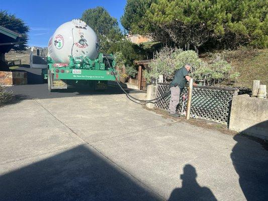 De Carli's Petaluma Butane Distributors