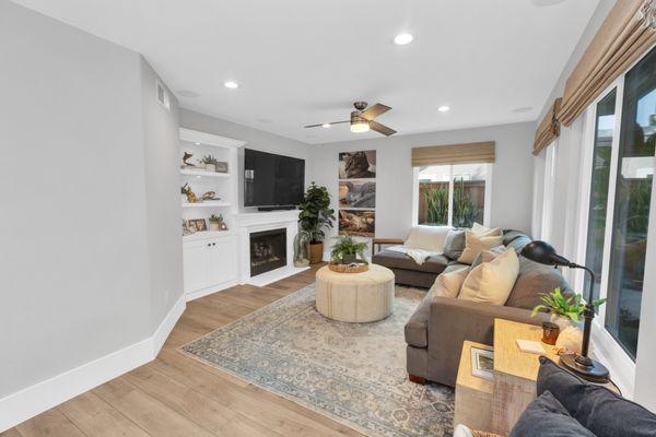 Rochelle Chacon - Coldwell Banker Realty