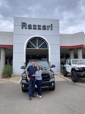 Razzari Chrysler Dodge Jeep Ram