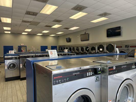 Suds Laundromat