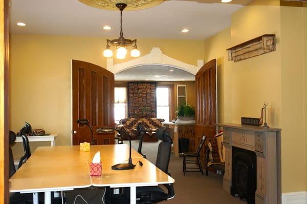 The parlor, set up for 4 crafters.