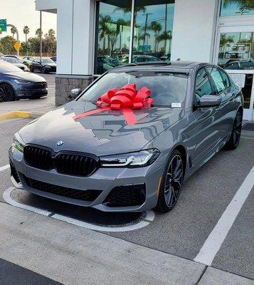 2022 BMW 530xi - this was a special delivery.