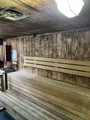 Coed sauna room but at least there is a Sauna!