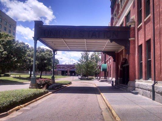 Front view opposite the visitor's center.