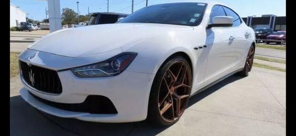 SKECHERS Warehouse Outlet