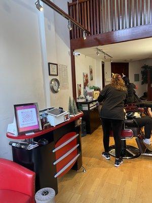 Nirvana beauty and brows
Threading on progress