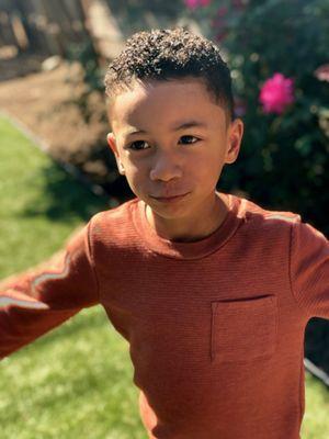 I took my nephew in to get a hair cut with bailey. We did a 0 taper with a crisp line up. I highly recommend going to bailey.