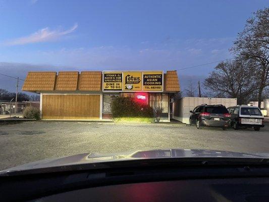 Lotus Vietnamese Restaurant
