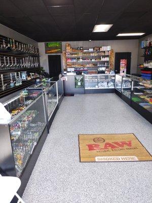 Best New Store
GRATEFUL HEAD SMOKE SHOP