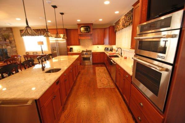 Lorraine Barbella - RE/MAX PROPERTY SPECIALISTS