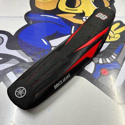 2002 sizuky bike seat