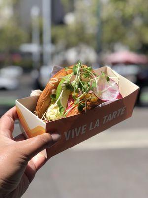 Pulled pork and pineapple Tacro