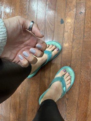 No chip Manicure &  pedicure