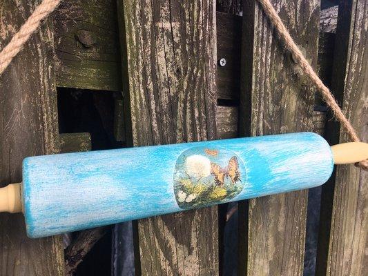Découpage with Dixie Belle Paint rolling Pin craft for the kitchen cook lover!