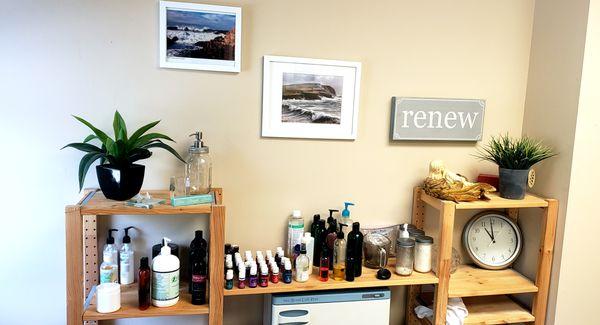 Bodyspeake offers healing aromatherapy to enhance your massage upon request. Breathe deeply. Our pure essential oils and essential oil bl