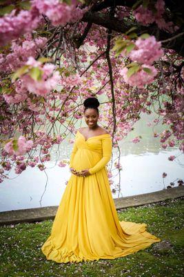 Maternity sessions on-location start at $275 call for details