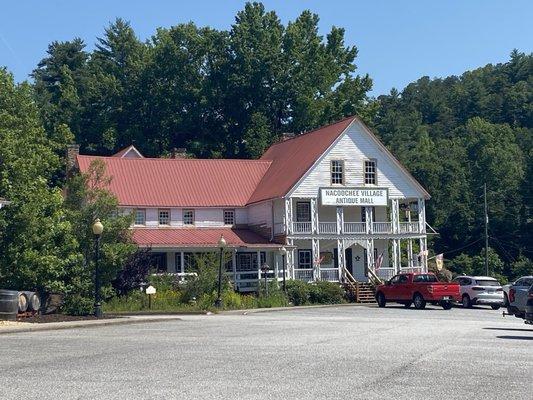Nacoochee Village Antique Mall
