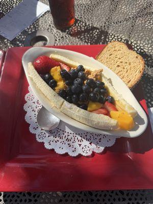 Banana split yogurt parfait