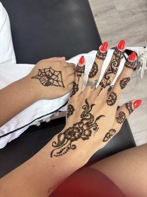 Henna tattoo