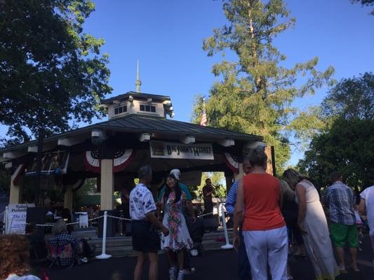 Tuesday night music with my lover