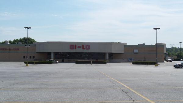 Enough parking to hold my Caddy!