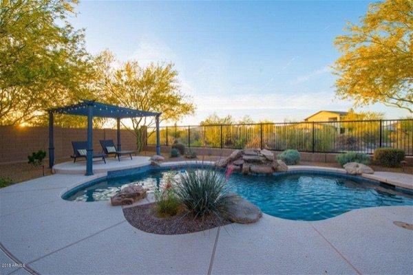 Monte Vista Cave Creek Pool