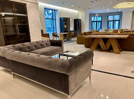 RH Outlet Boca Raton