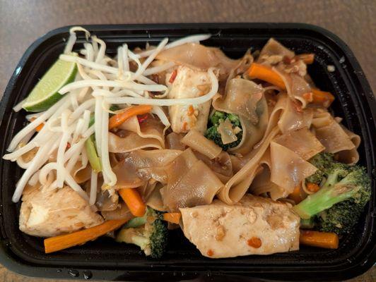 Vegan! Pad See Ew with fresh tofu.