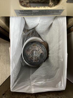 Dropped the whole thing less 2 bites in the trash!