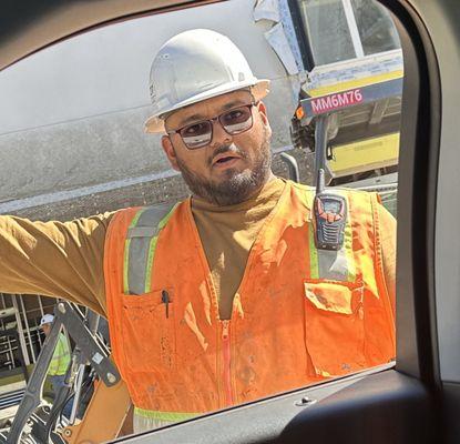 This employee finds it ok to call a woman a "b¡tch" while on company time.