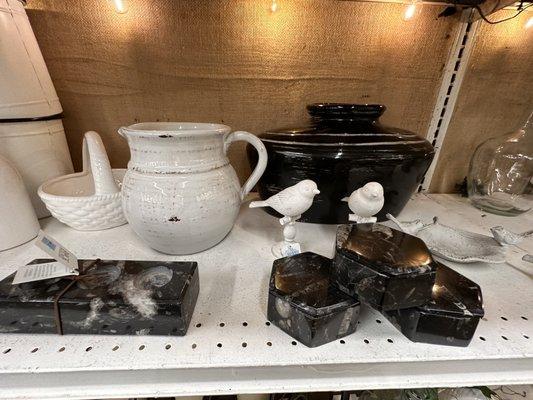 Green thumb (6/16/2023) home decor (garden related).