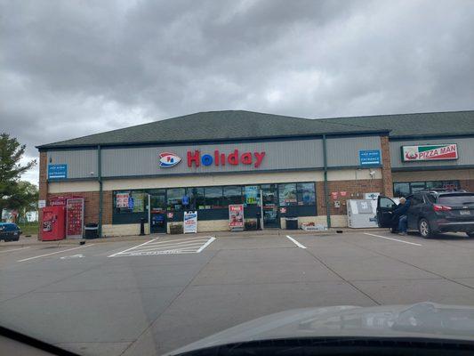 Holiday Stationstores