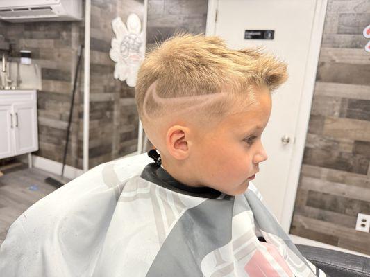 Santanas Barbershop expertise will achieve any look you want to try. We are dedicated on achieving your satisfaction.