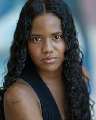 Headshot photographer in honolulu