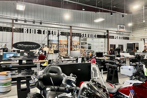 Bert's Barracuda Harley-Davidson