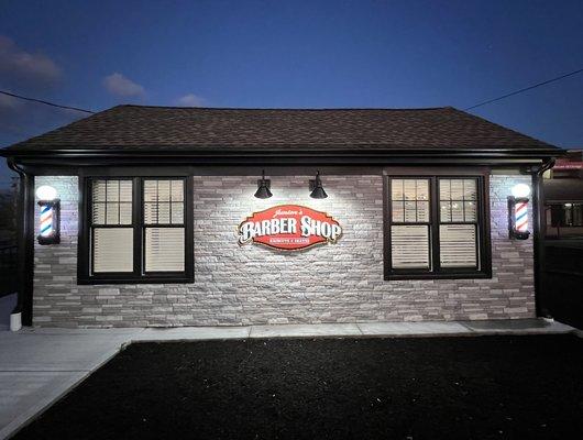 Junior’s Barber Shop