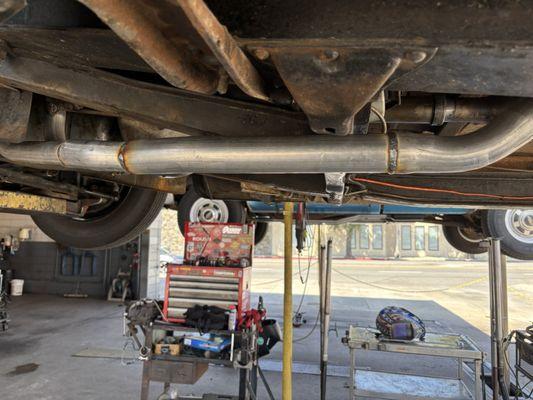 This where Tom connected to the old exhaust
