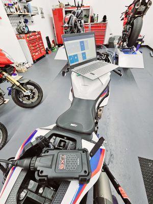 MOTO 10
Full Diagnostic Service
Honda Ducati Aprilia Suzuki BMW VEspa