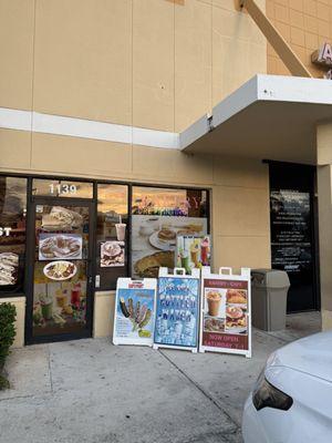 Right Spot Bakery Cafe