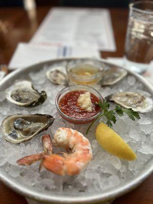 Banks' Seafood Kitchen and Raw Bar