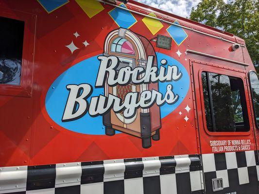 Rockin’ Burgers