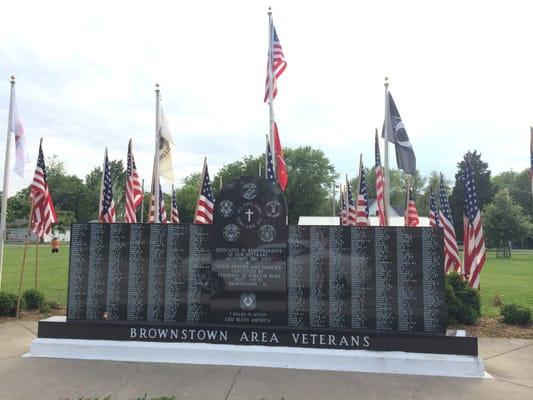 Brownstown Veterans Memorial Wall