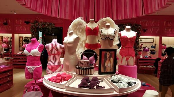 Victoria's Secret & PINK